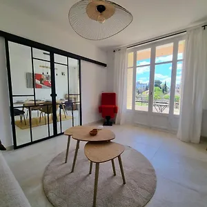 Apartment Spacieux De Standing - Parking Gratuit, Aix-en-Provence