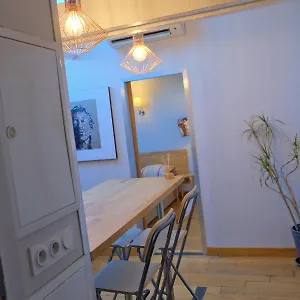 Apartment Isabelli Plein Centre Avec Place De Parking, Aix-en-Provence