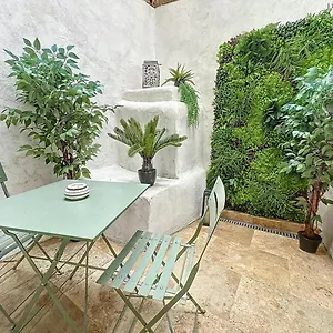 Apartment Le Petit Patio, Aix-en-Provence